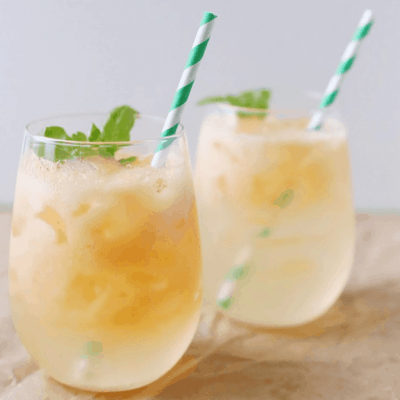 Ginger peach wine spritzer cocktail recipe