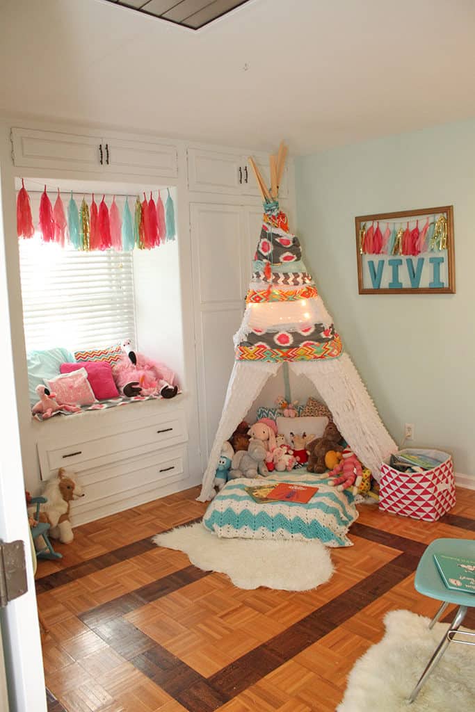 Home tour play rooms