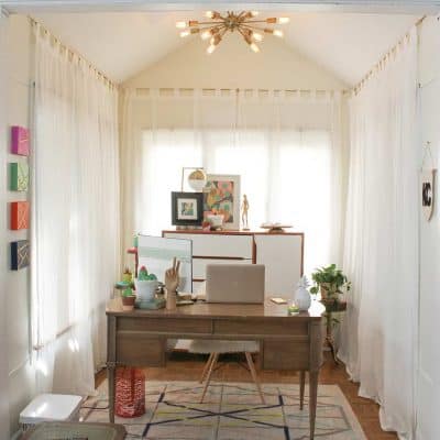 A home tour of the office nook using furniture found on curbs