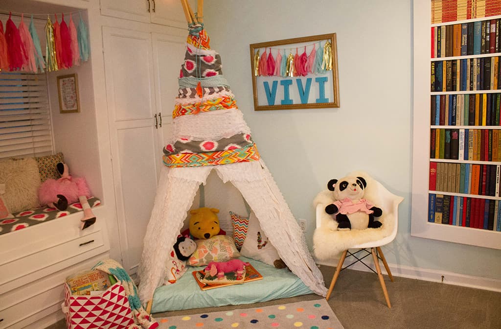 Oh So Lovely blog takes you on a toddler bedroom and play spaces home tour.