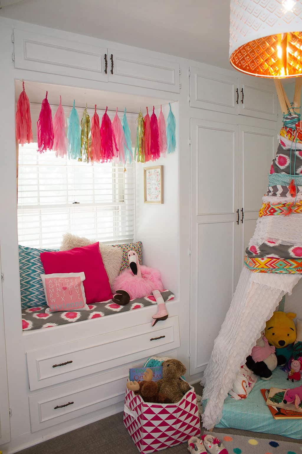 Oh So Lovely blog takes you on a toddler bedroom and play spaces home tour.