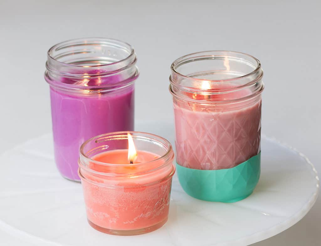 Oh So Lovely Blog shares an easy DIY soy wax candle tutorial. Make beautiful candles for your home or gift giving!