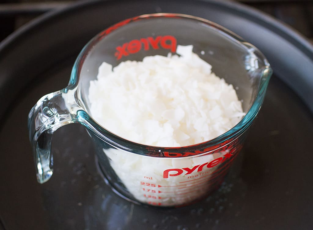 Soy wax candle tutorial. Make beautiful and great smelling candles!