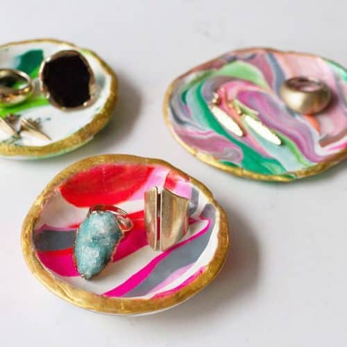 Learn how easy it is to make your own DIY marbled clay dishes with this tutorial from Oh So Lovely Blog!