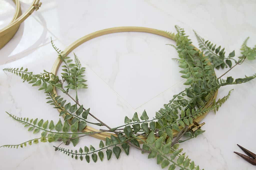 DIY  // MODERN FLORAL WREATHS, Oh So Lovely Blog