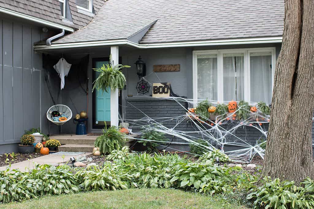 outdoor Halloween home tour