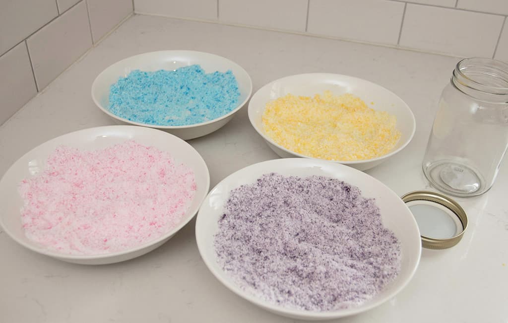 Audrey of Oh So Lovely Blog shares an easy and fun DIY fizzy bath salts tutorial. You get the same effect of a bath bomb with half of the work. Win-win!