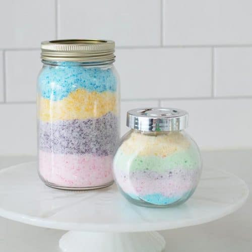 Audrey of Oh So Lovely Blog shares an easy and fun DIY fizzy bath salts tutorial. You get the same effect of a bath bomb with half of the work. Win-win!