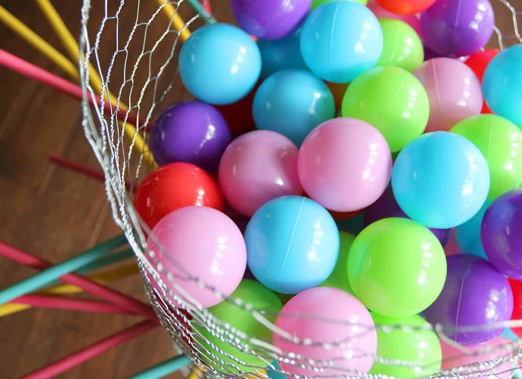 Audrey Kuether of Oh So Lovely shares a life size DIY Kerplunk yard game tutorial—perfect for outdoor entertaining!