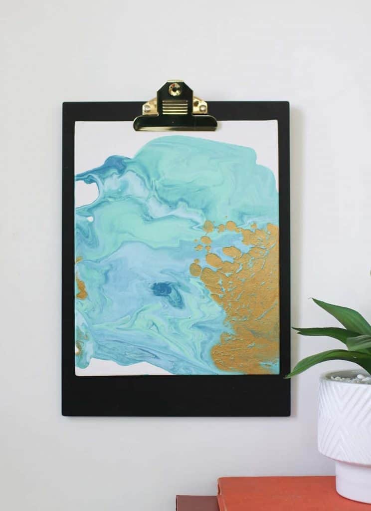 HOW TO MAKE THE MOST UNIQUE DIY PAINT POUR ART, Oh So Lovely Blog