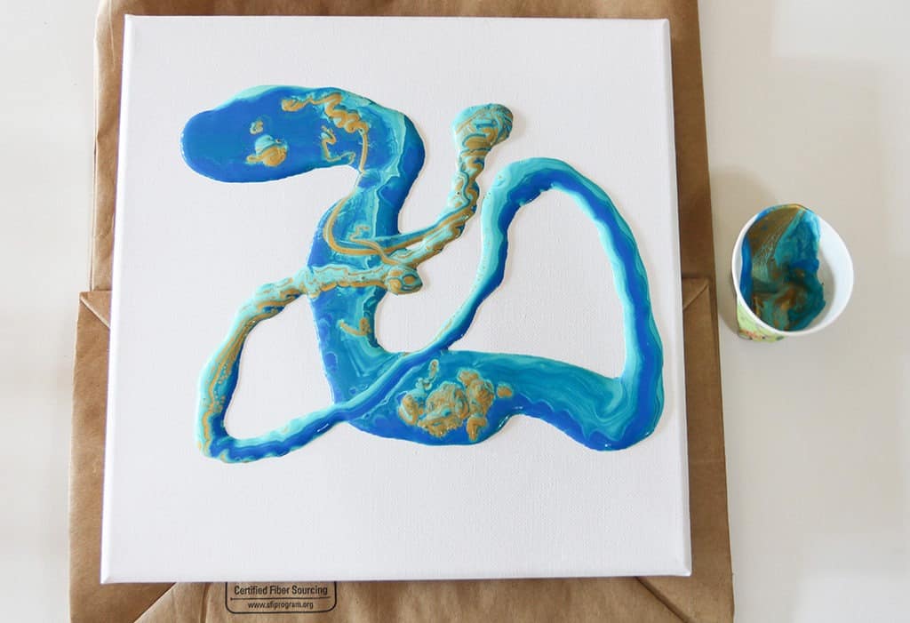 HOW TO MAKE UNIQUE DIY PAINT POUR ART, Oh So Lovely Blog