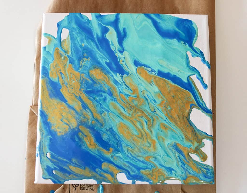 HOW TO MAKE THE MOST UNIQUE DIY PAINT POUR ART, Oh So Lovely Blog