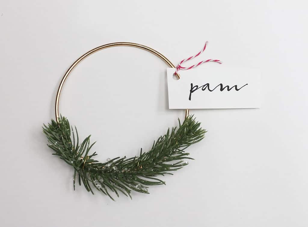 CUTE DIY HOLIDAY WREATH PLACE CARDS, Oh So Lovely Blog