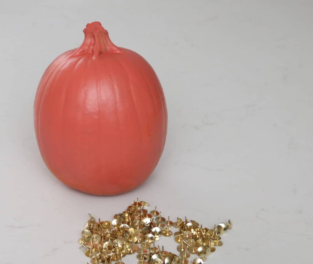 HOW TO MAKE CUTE &#038; EASY THUMB TACK PUMPKINS, Oh So Lovely Blog