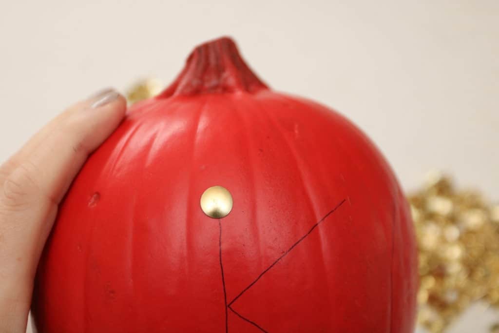 HOW TO MAKE CUTE &#038; EASY THUMB TACK PUMPKINS, Oh So Lovely Blog