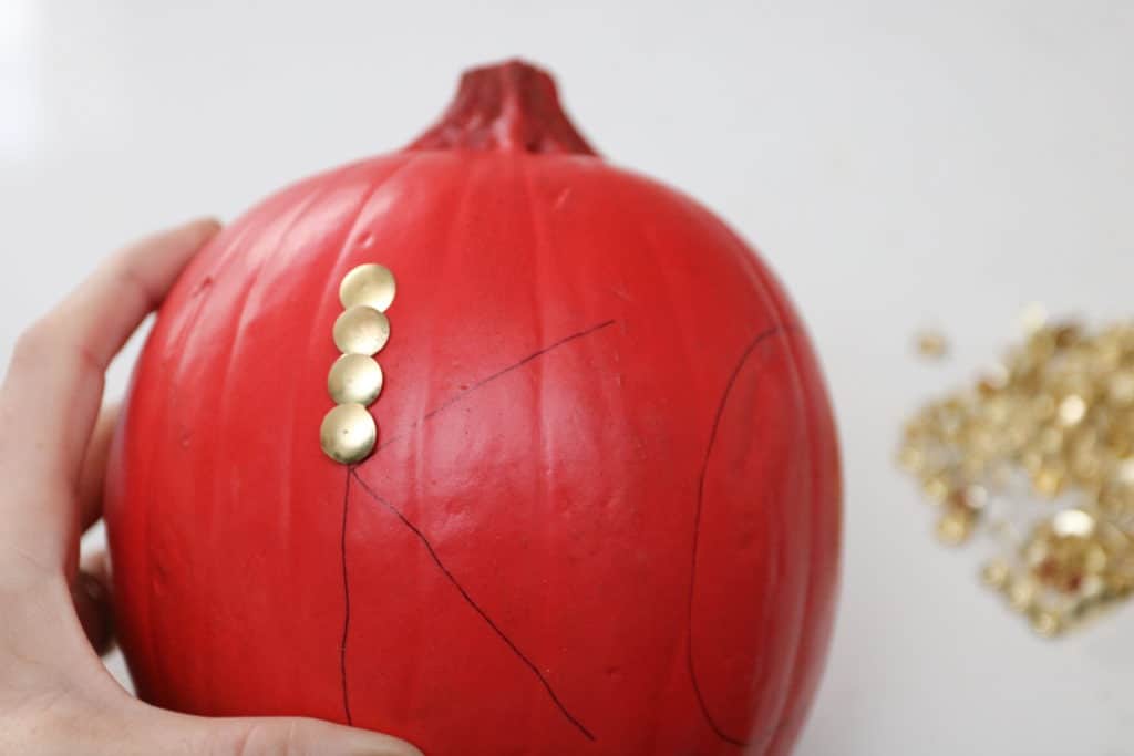 HOW TO MAKE CUTE &#038; EASY THUMB TACK PUMPKINS, Oh So Lovely Blog