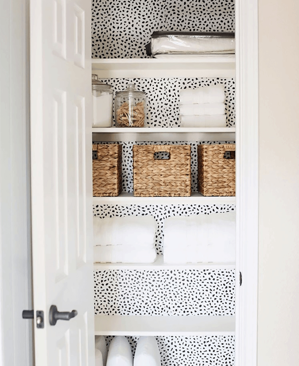 An Amazing Master Bath Linen Closet Transformation, Our Perfecting Manor