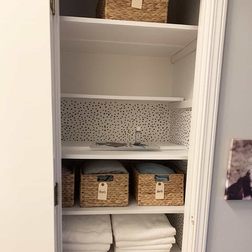 how to do hand painted dot wallpaper in closet