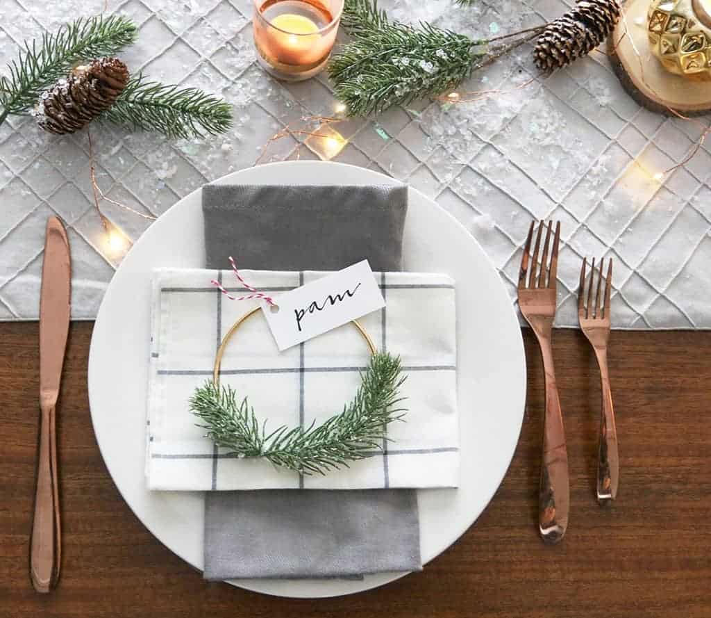 CUTE DIY HOLIDAY WREATH PLACE CARDS, Oh So Lovely Blog