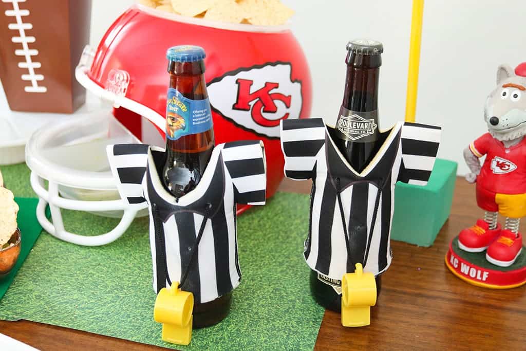 HOW TO MAKE EASY DIY SUPER BOWL PARTY DECOR, Oh So Lovely Blog