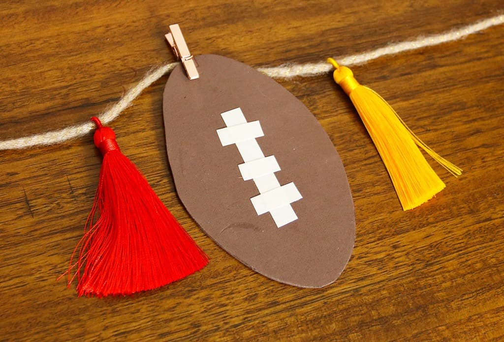 HOW TO MAKE EASY DIY SUPER BOWL PARTY DECOR, Oh So Lovely Blog