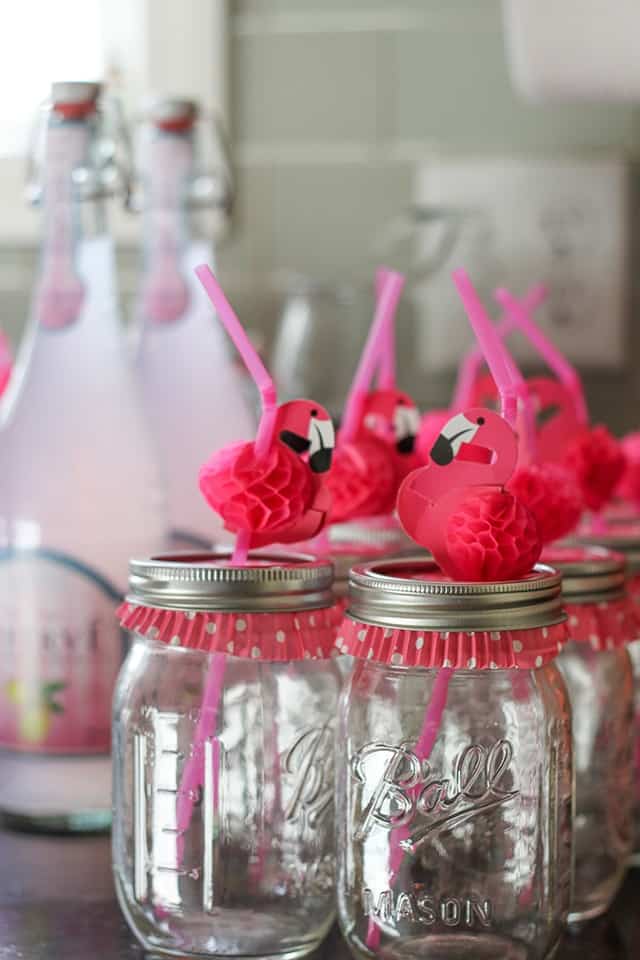 flamingo birthday party decor