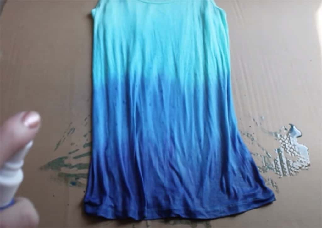 DIY  //  DIP DYED TANK TOP, Oh So Lovely Blog