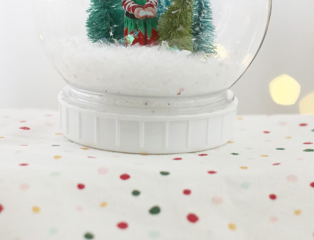 DIY personalized snow globe