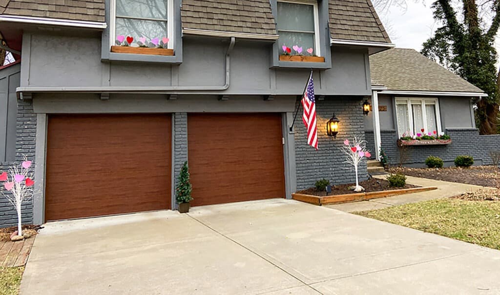 Valentine's Day outdoor decor – 3 easy and affordable ideas for your front porch window boxes, trees, and more. So festive!