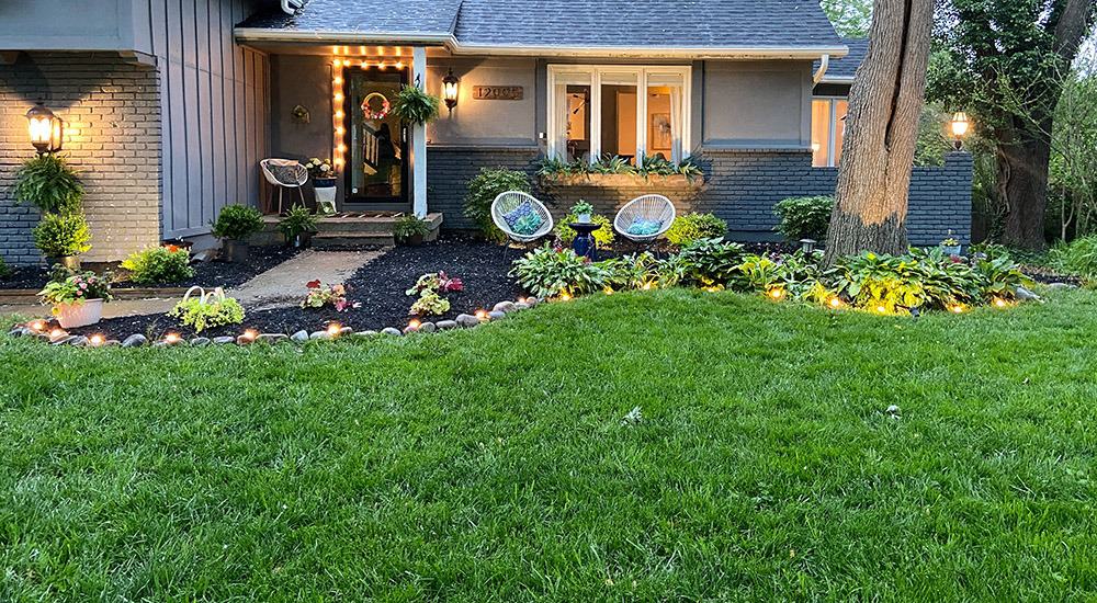 Landscaping update — DIY ideas to inspire you to get outside and and add some affordable curb appeal to your home.