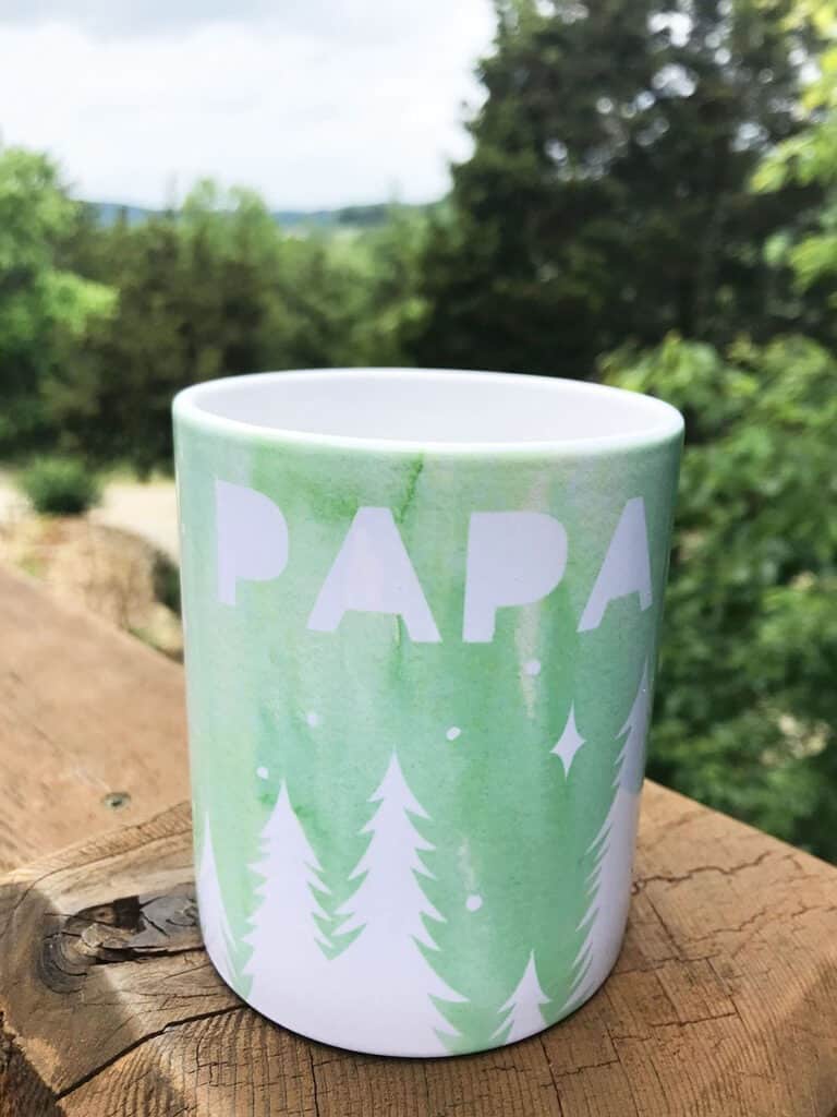 Father's Day gifts – Fun and easy ideas to make fun, personalized gifts with your Cricut. Give unique gifts that your dad will love!