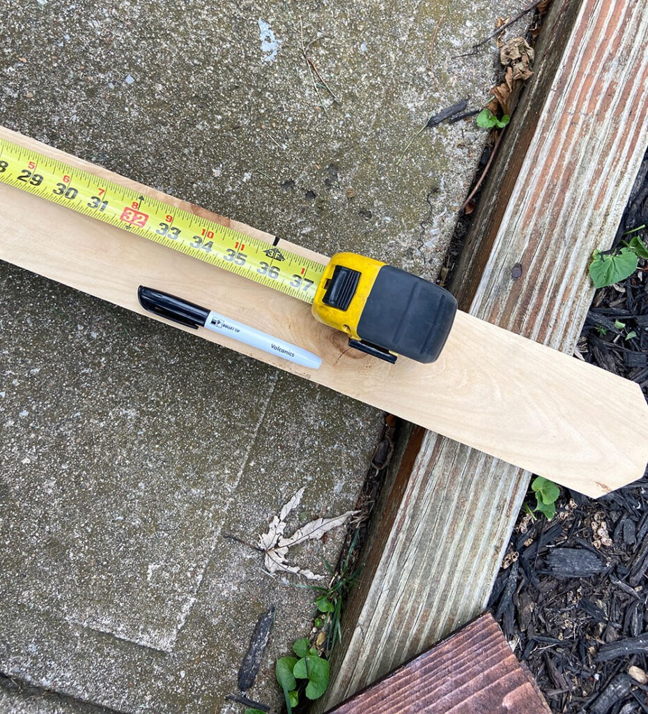 measuring and marking fence pickets