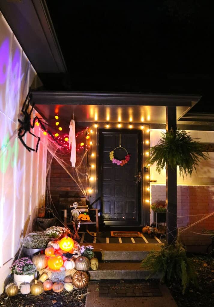 Outdoor Halloween decorations — A spooky and fun tour through all of our decor + affordable product recommendations. Get inspired!