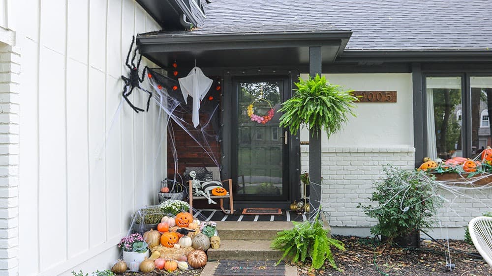 Outdoor Halloween decorations — A spooky and fun tour through all of our decor + affordable product recommendations. Get inspired!