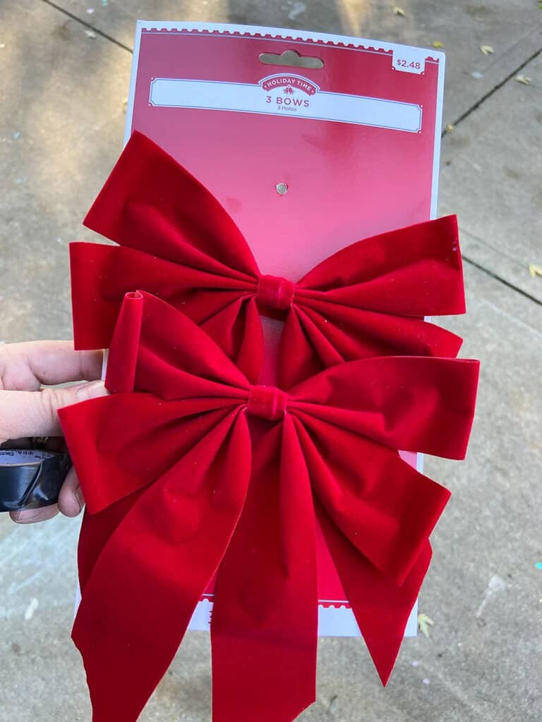 pretty and affordable classic red bows