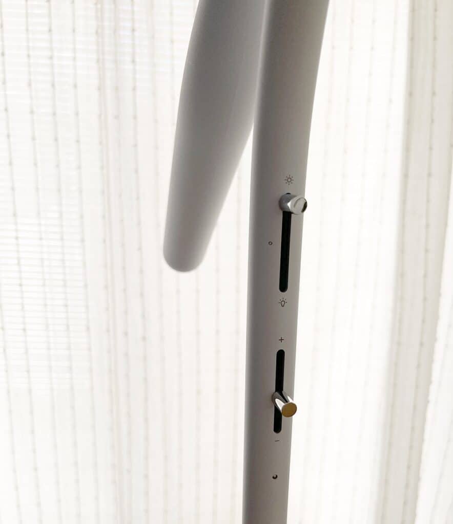 ILLUMINATE YOUR ENTIRE WORKSPACE WITH A CRICUT BRIGHT 360 LAMP!, Oh So Lovely Blog