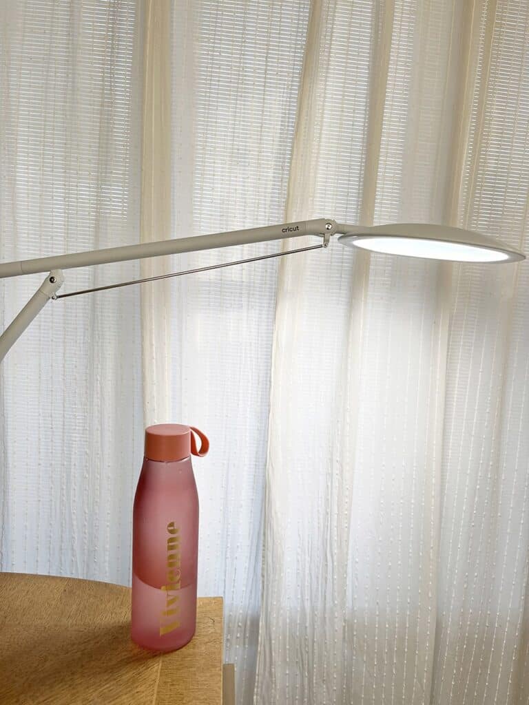 ILLUMINATE YOUR ENTIRE WORKSPACE WITH A CRICUT BRIGHT 360 LAMP!, Oh So Lovely Blog