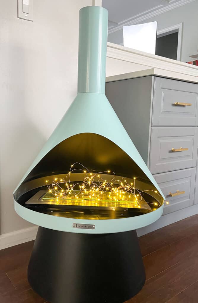 Fairy lights – 5 easy and affordable ideas on how you can use them to create a warm and cozy home year-round! Hygge style!