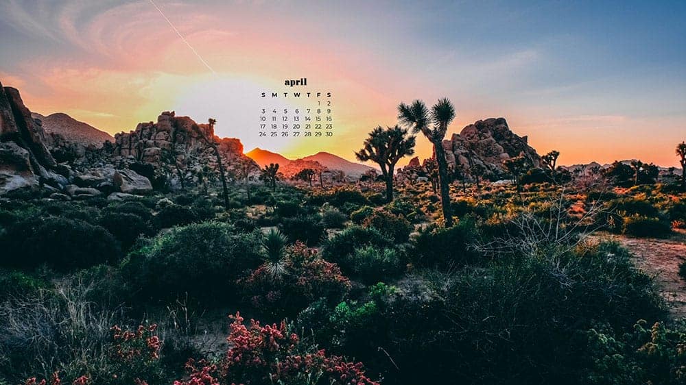 April 2022 - FREE wallpaper calendars in Sunday & Monday starts + no-calendar designs. 55 springy options for both desktop and smart phones!