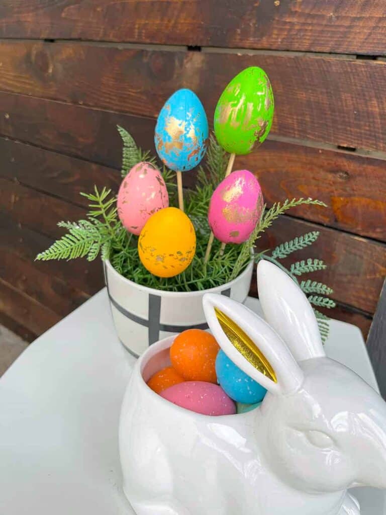 EASY DIY GOLD LEAF EASTER EGGS &#038; FRONT PORCH DECOR IDEAS!, Oh So Lovely Blog