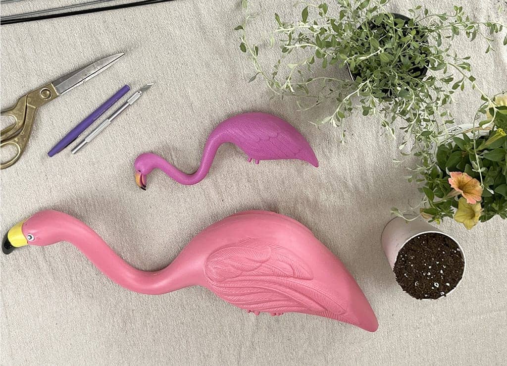 DIY FLAMINGO PLANTERS – FUN &#038; KITSCHY SUMMER DECOR!, Oh So Lovely Blog