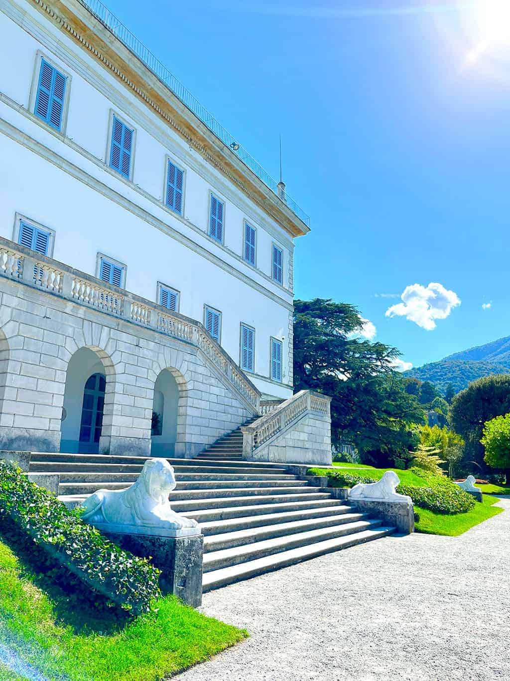 Giardini di Villa Melzi Bellagio, Lake Como Italy is a gorgeous postcard-like destination – a must-see. I'm breaking down all the details for a 2 day visit. 