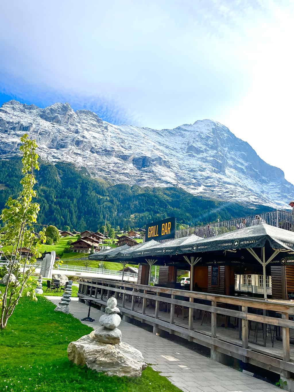 Riger Lodge Grill and Bar bar with an amazing view of the eiger