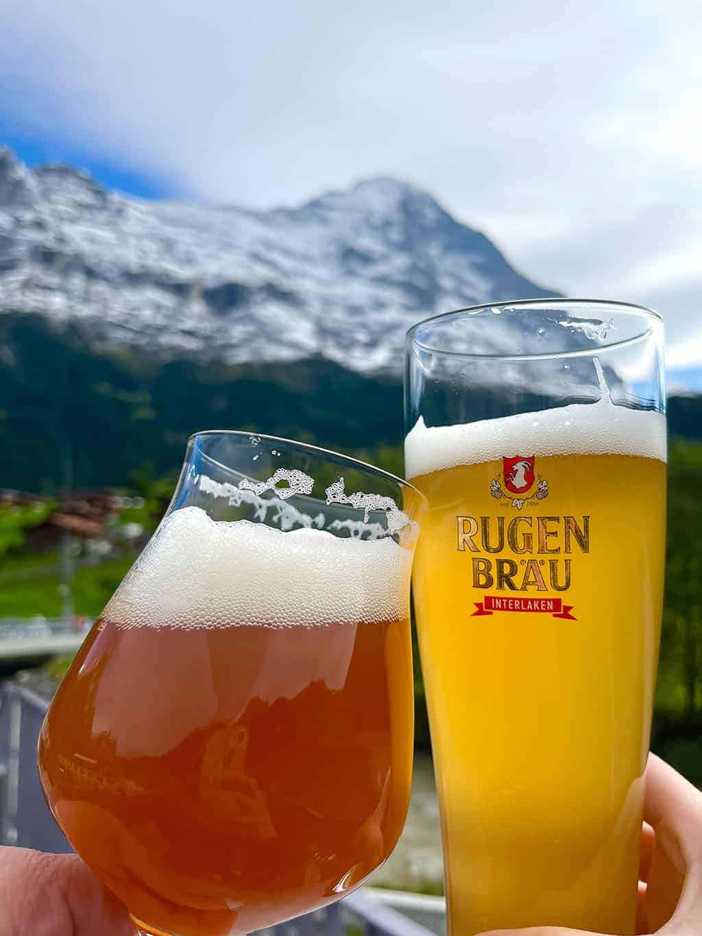 Riger Lodge Grill and Bar bar with an amazing view of the eiger