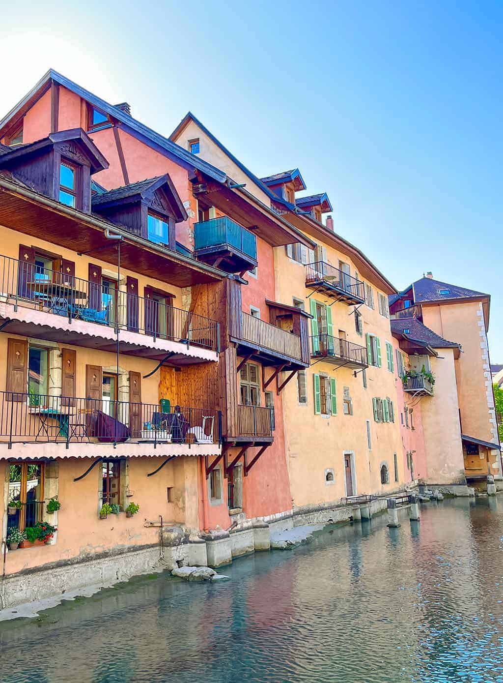 Day trip to Annecy France - Cobblestone streets, colorful architecture, and a stunning crystal blue lake - Lake Annecy