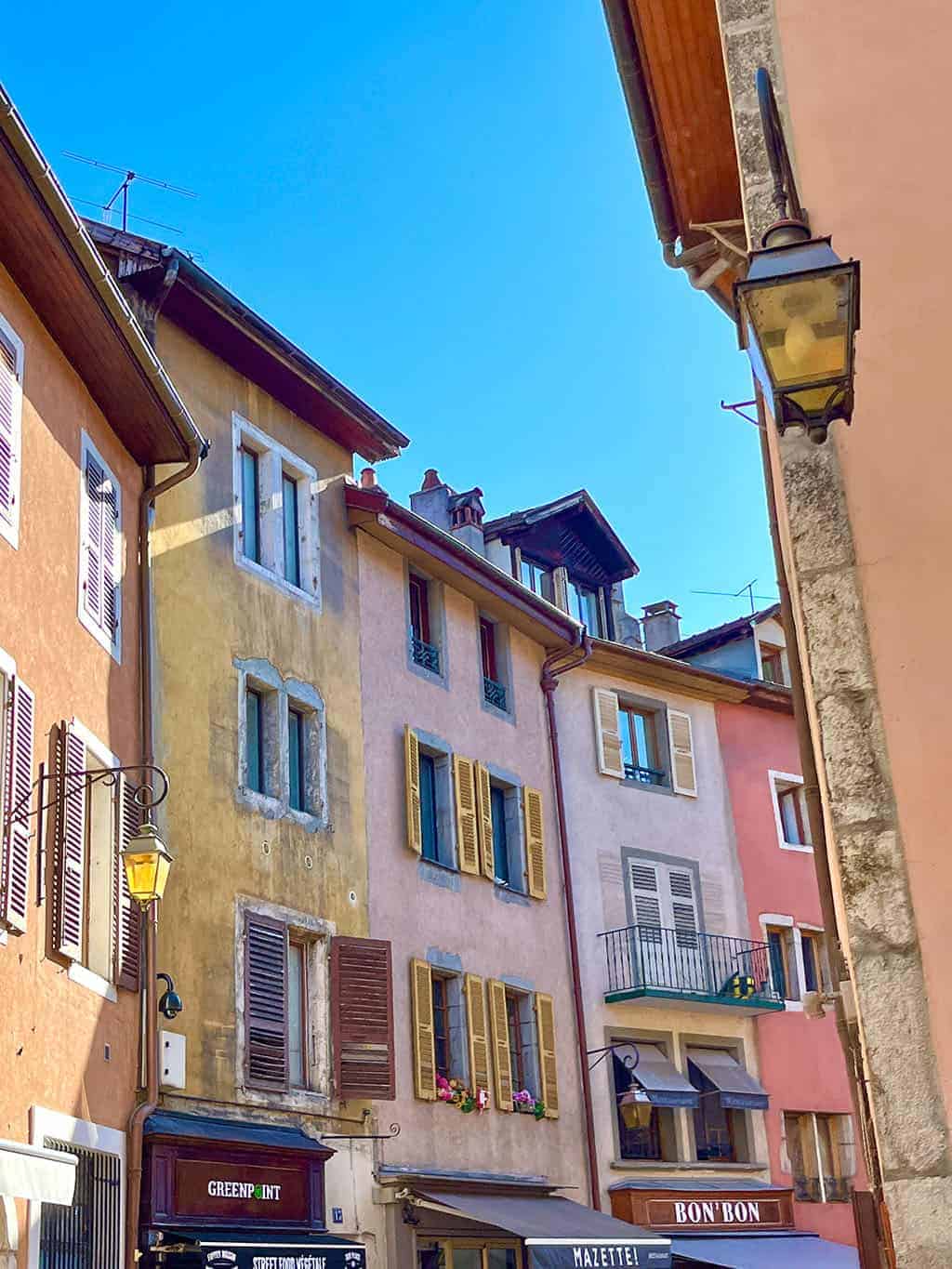 Day trip to Annecy France - Cobblestone streets, colorful architecture, and a stunning crystal blue lake - Lake Annecy