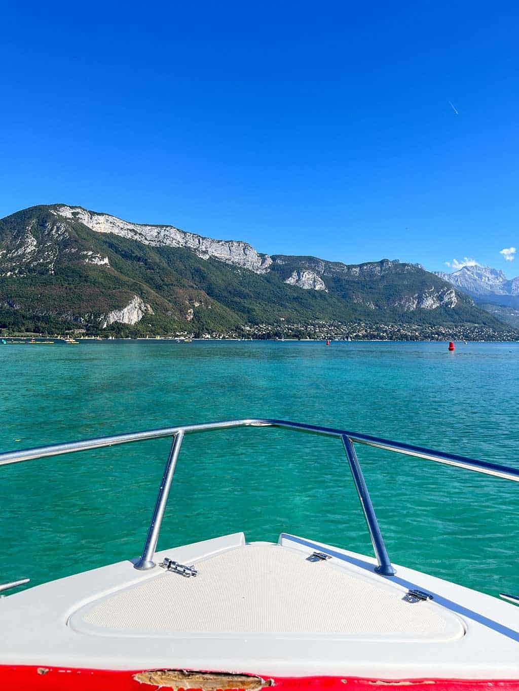 Renting an affordable boat in Annecy France on Lake Annecy