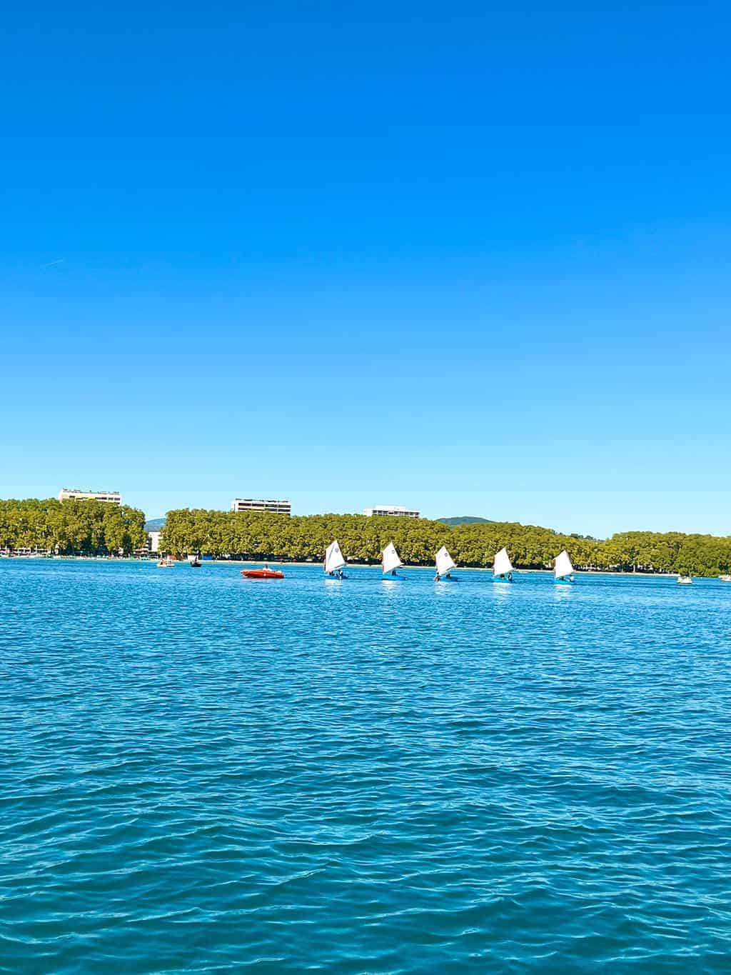 Renting an affordable boat in Annecy France on Lake Annecy