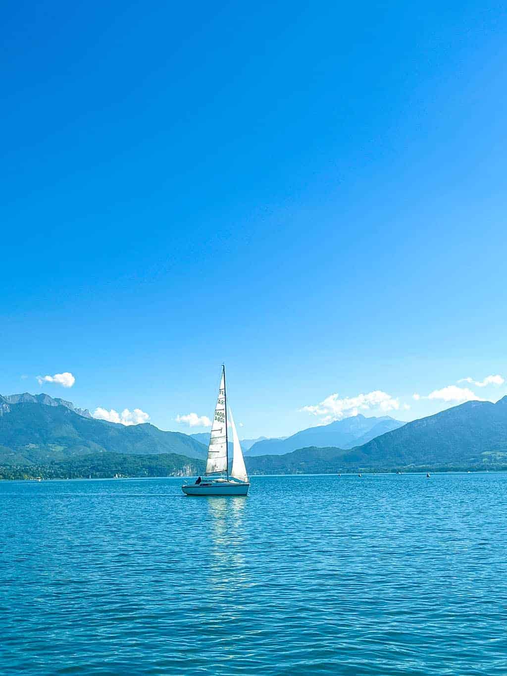 Renting an affordable boat in Annecy France on Lake Annecy