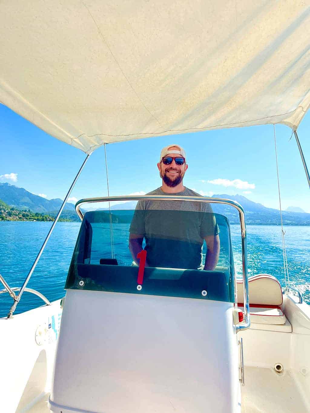 Renting an affordable boat in Annecy France on Lake Annecy